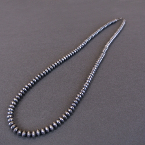 ナバホハンドメイドビーズネックレス_M (7mm幅) ナバホパール