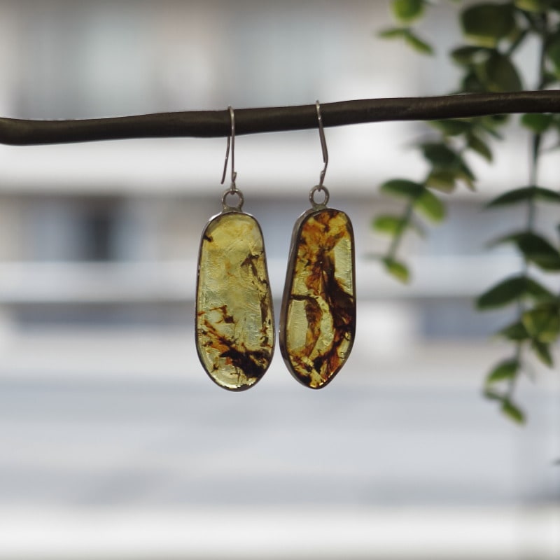 アンバー（琥珀）ピアス｜マライカ公式通販