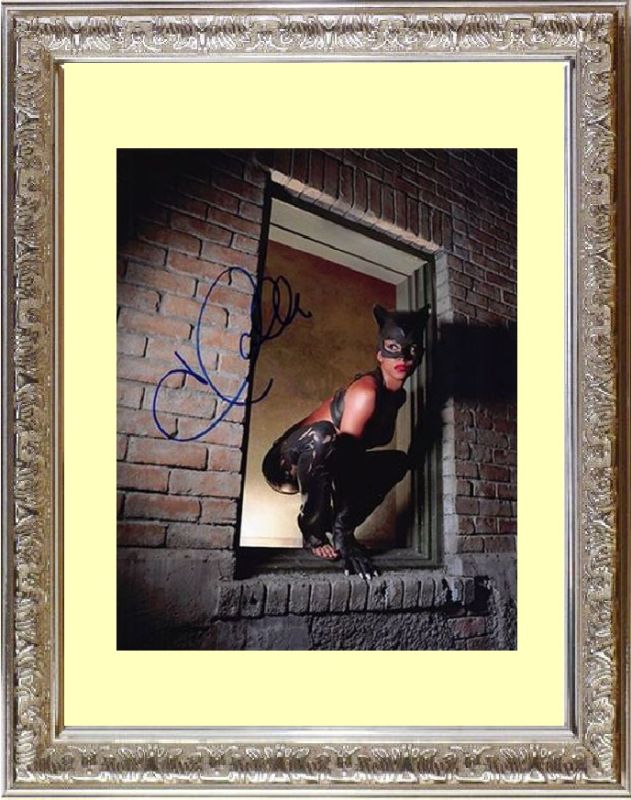 キャットウーマン CATWOMAN (2004) ハル ベリー Halle Berry 直筆
