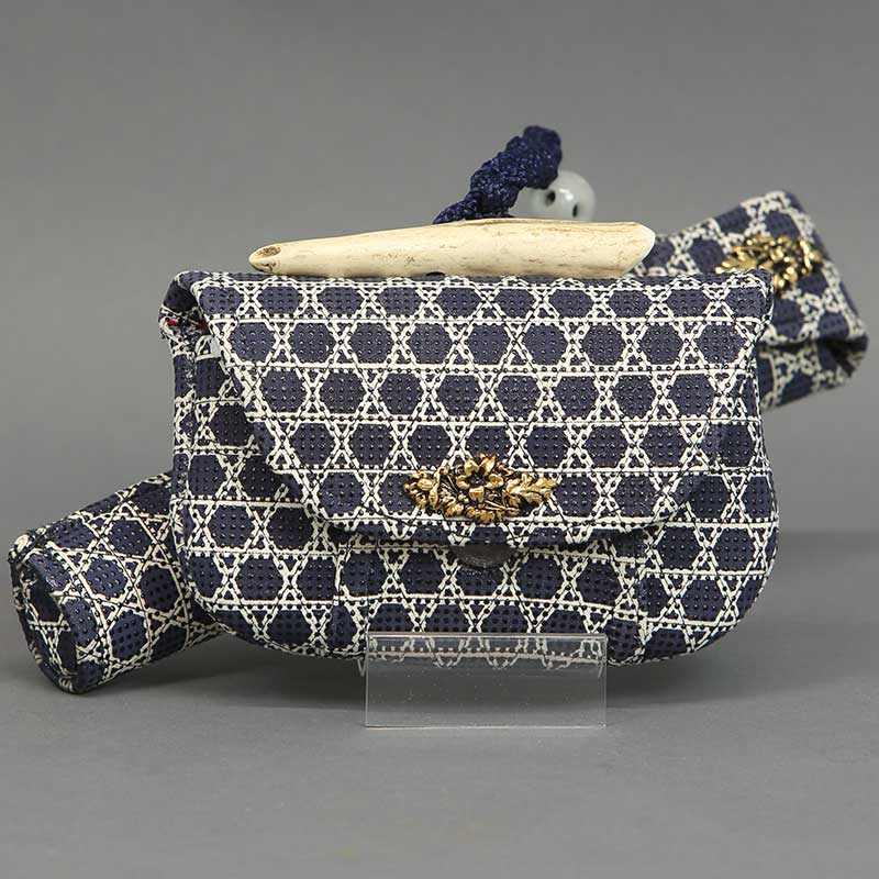 叺（カマス）煙管・刻み煙草入れ【印傳｜籠目・紺】祭用品専門店浅草絆