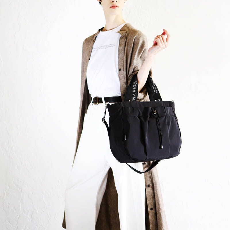 ニナ・ニナ リッチ】 ブルーム A4対応ショルダー付き手提げバッグ [31