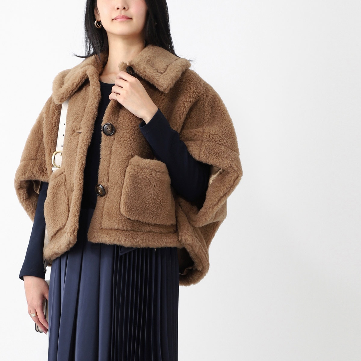 Max Mara マックスマーラ ケープ/ポンチョ/NEWTERZO レディース