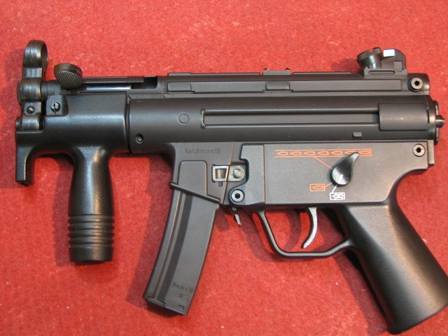 店内全品5％OFFクーポン】東京マルイ H&K MP5クルツA4 電動ガン