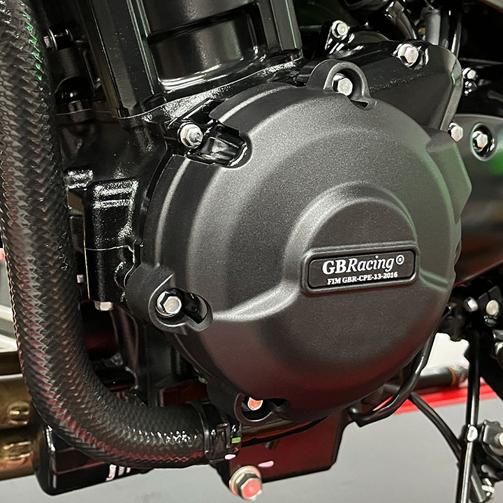 GBRacing FIM公認 エンジンカバー(2次カバー ) KAWASAKI Z900RS/SE (18