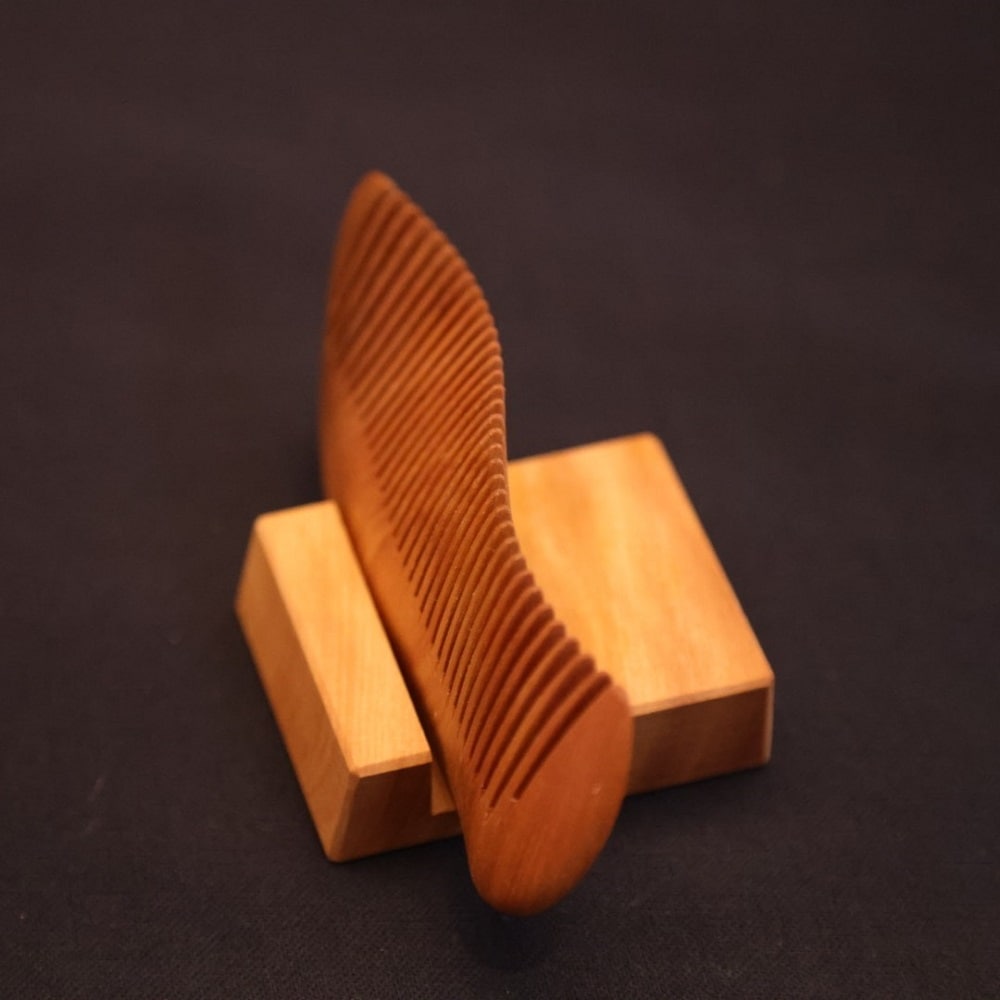 皇室御用達制作】ひねり髪すきスタンド スマホスタンド 木製 日本製 最