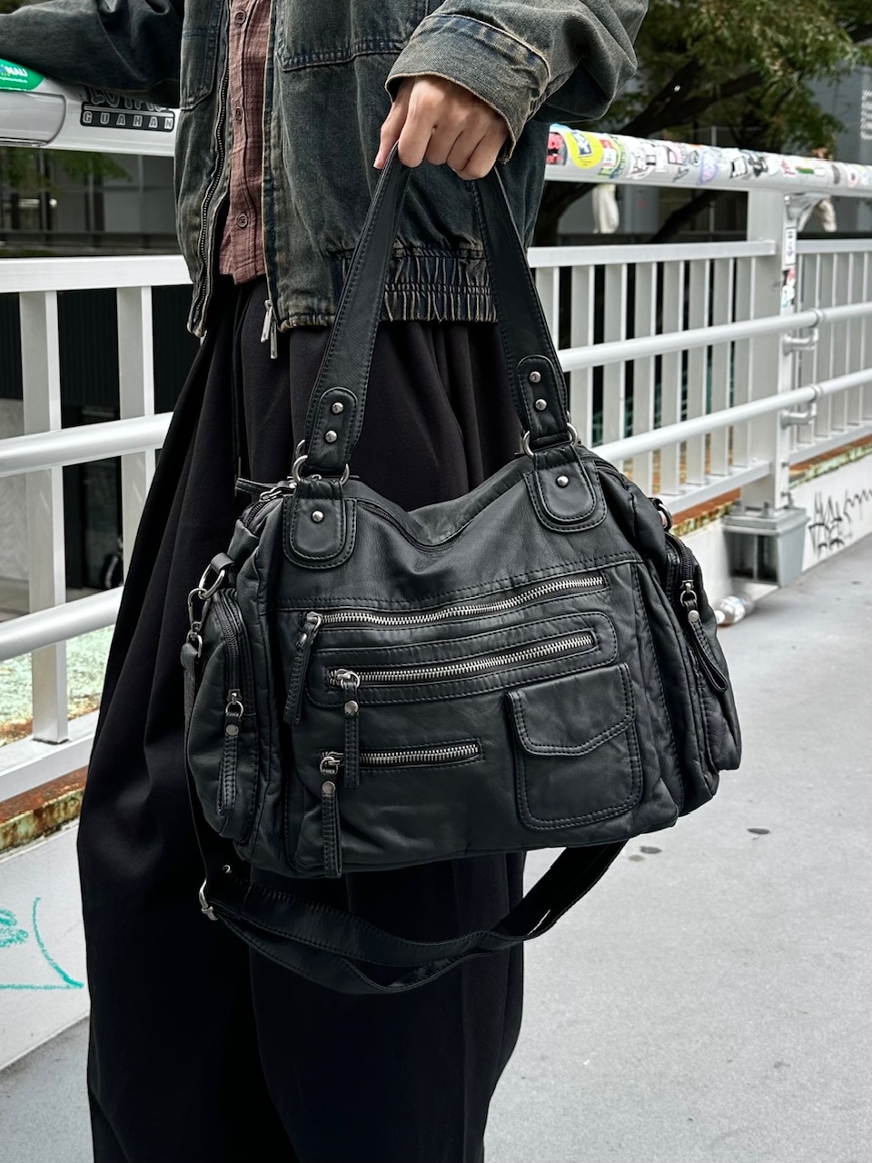 大阪店WEB限定受注制【Chikashitsu +】leather studs shoulder bag