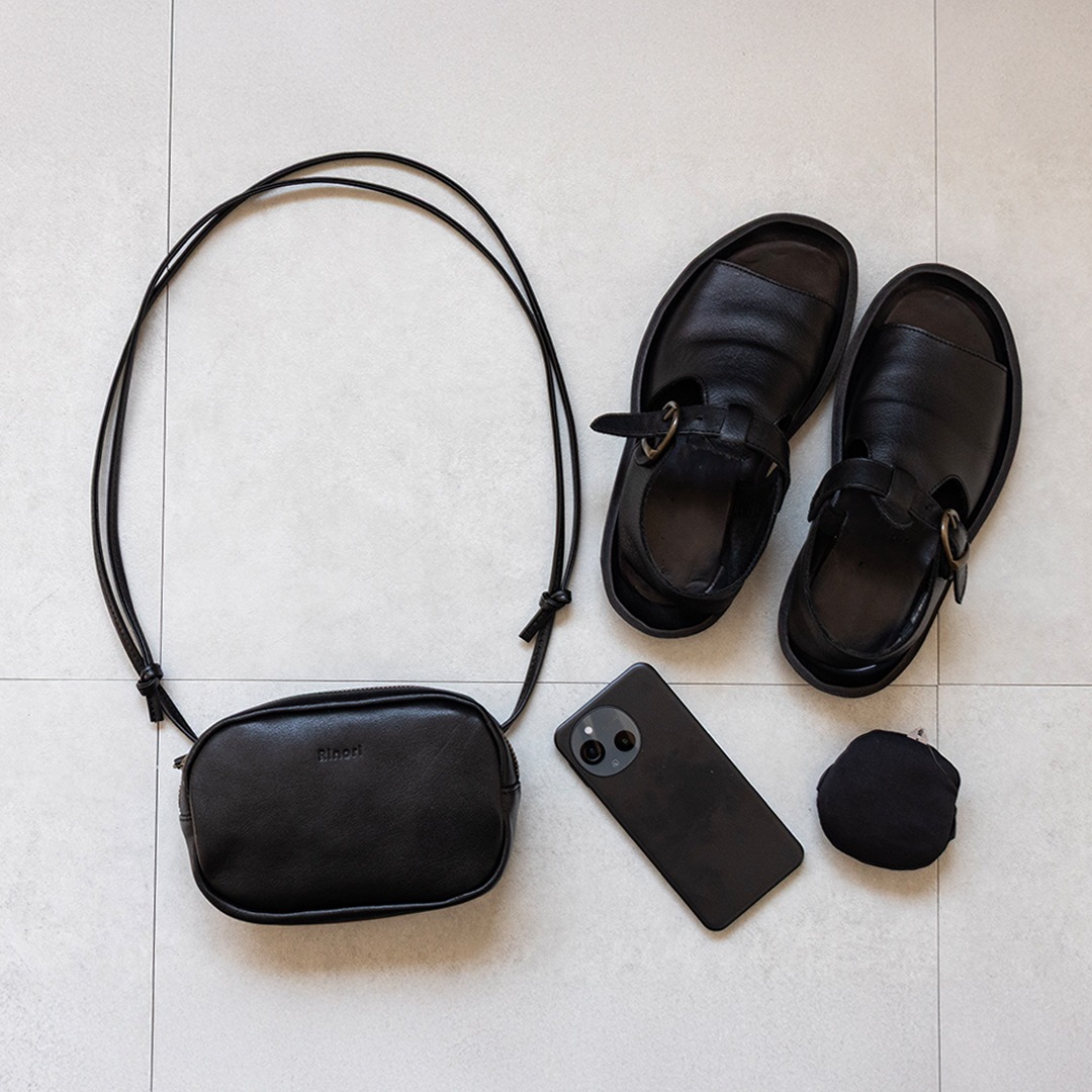 本革 日本製 大人の小さな本革ボディバッグ