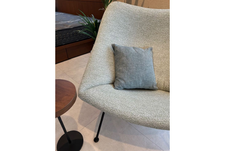 クッション ligne roset(リーン・ロゼ) F-1クッション｜モダン