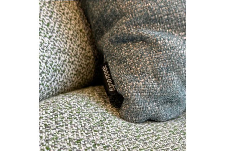 クッション ligne roset(リーン・ロゼ) F-1クッション｜モダン