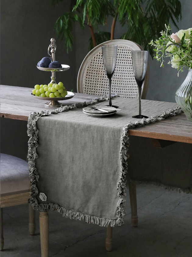 Chez moiテーブルランナーChicスチールグレー サラグレース
