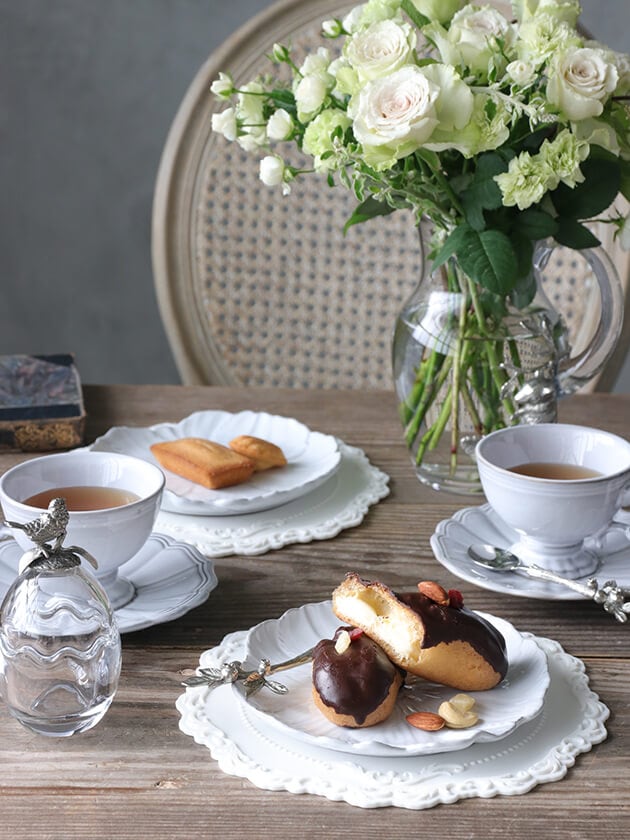 Almaシリコンプレースマットフラワーダークグレー23㎝ サラグレース