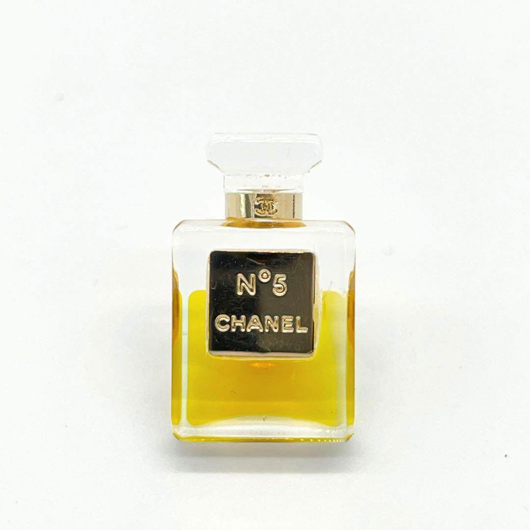 CHANEL シャネル ピンブローチ 香水 手鏡 アイシャドウ 3点セット 04A