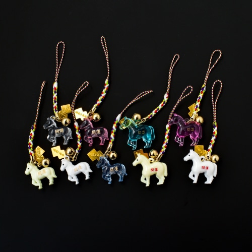 開運 馬(干支)のクリスタル根付お守り（色・種類はおまかせとなります