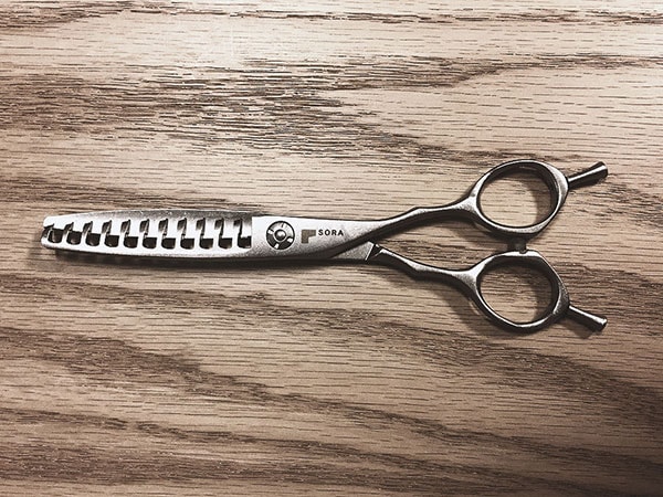 販売休止中】SUKIMA-11（右手用） | プロフェッショナル用シザー・鋏