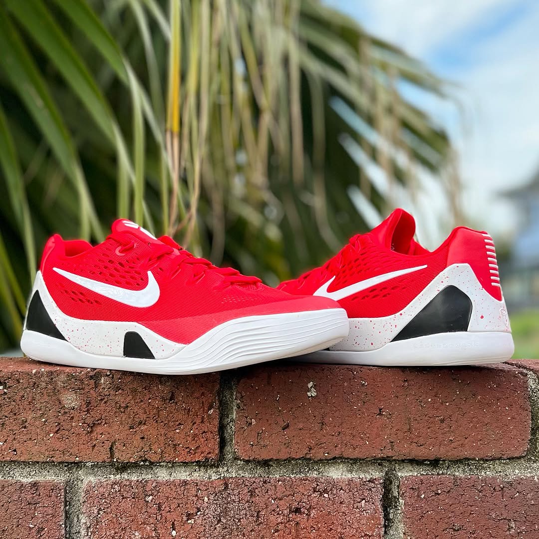 NIKE KOBE 9 EM LOW PROTRO GS ナイキ コービー 9 プロトロGS 【BOY'S