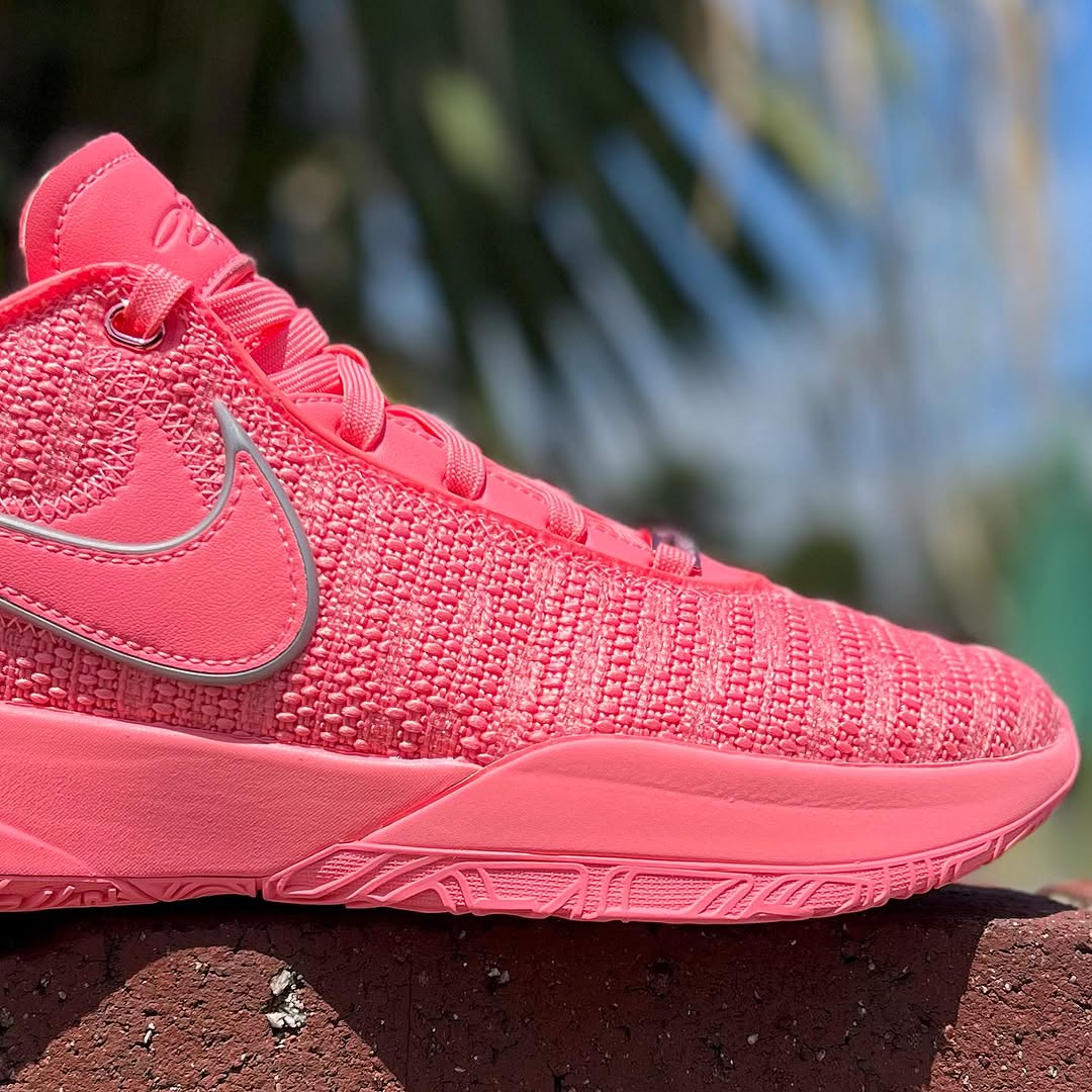 NIKE LEBRON XX 'PINK DIAMOND' ナイキ レブロン 20 【MEN'S】 pink