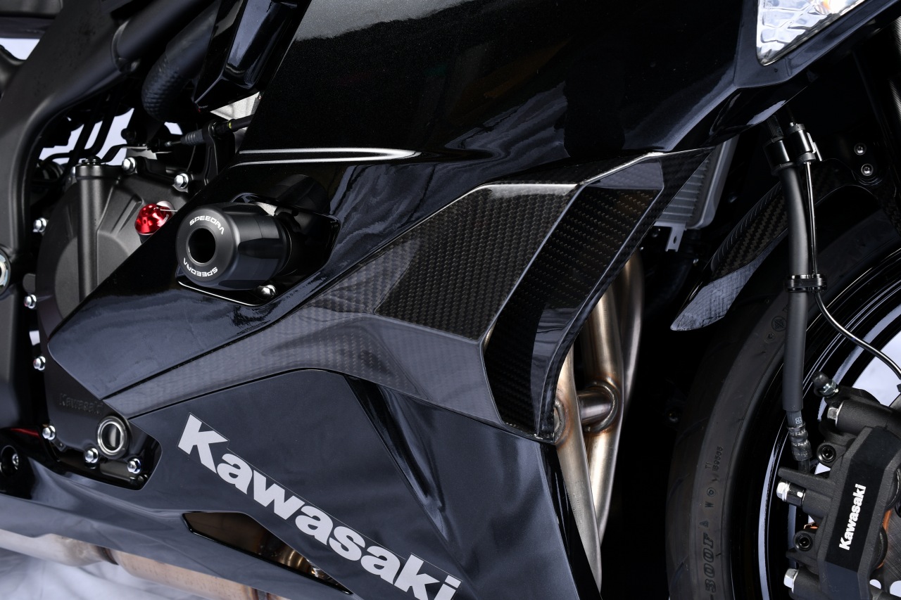SPEEDRA サイドカウルダクト 左右セット ドライカーボン | KAWASAKI