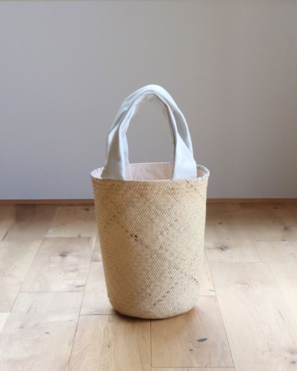 warang wayan(ワランワヤン) FUTO ラタン革手バスケット BK M[生活雑貨