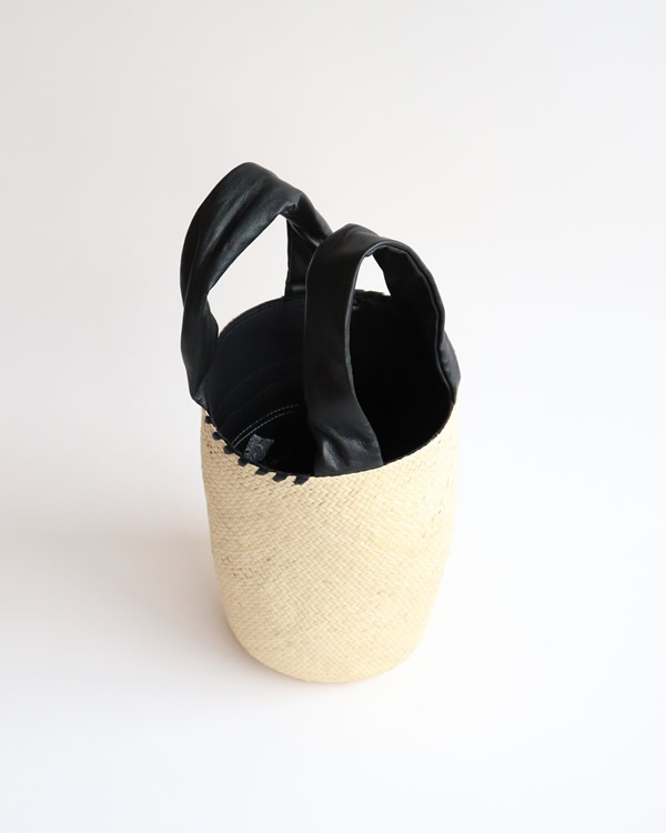 warang wayan(ワランワヤン) FUTO ラタン革手バスケット BK S[生活雑貨