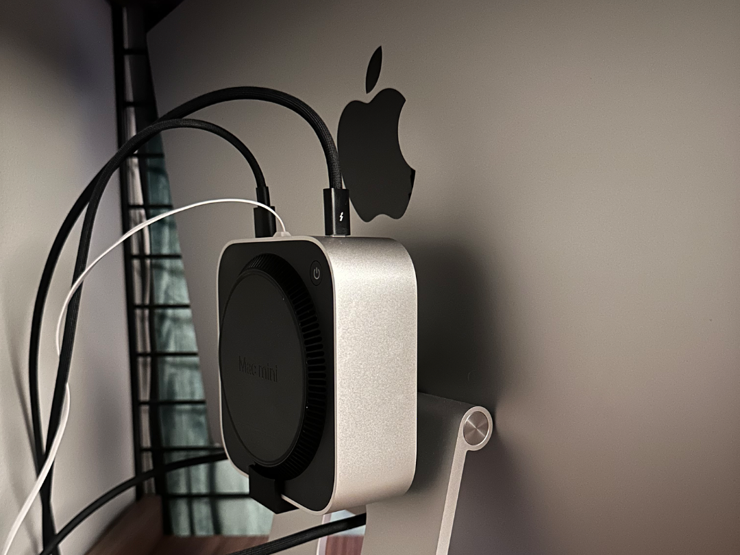 Apple Studio Display holder for Mac Mini M4 - Free 3D Print Model