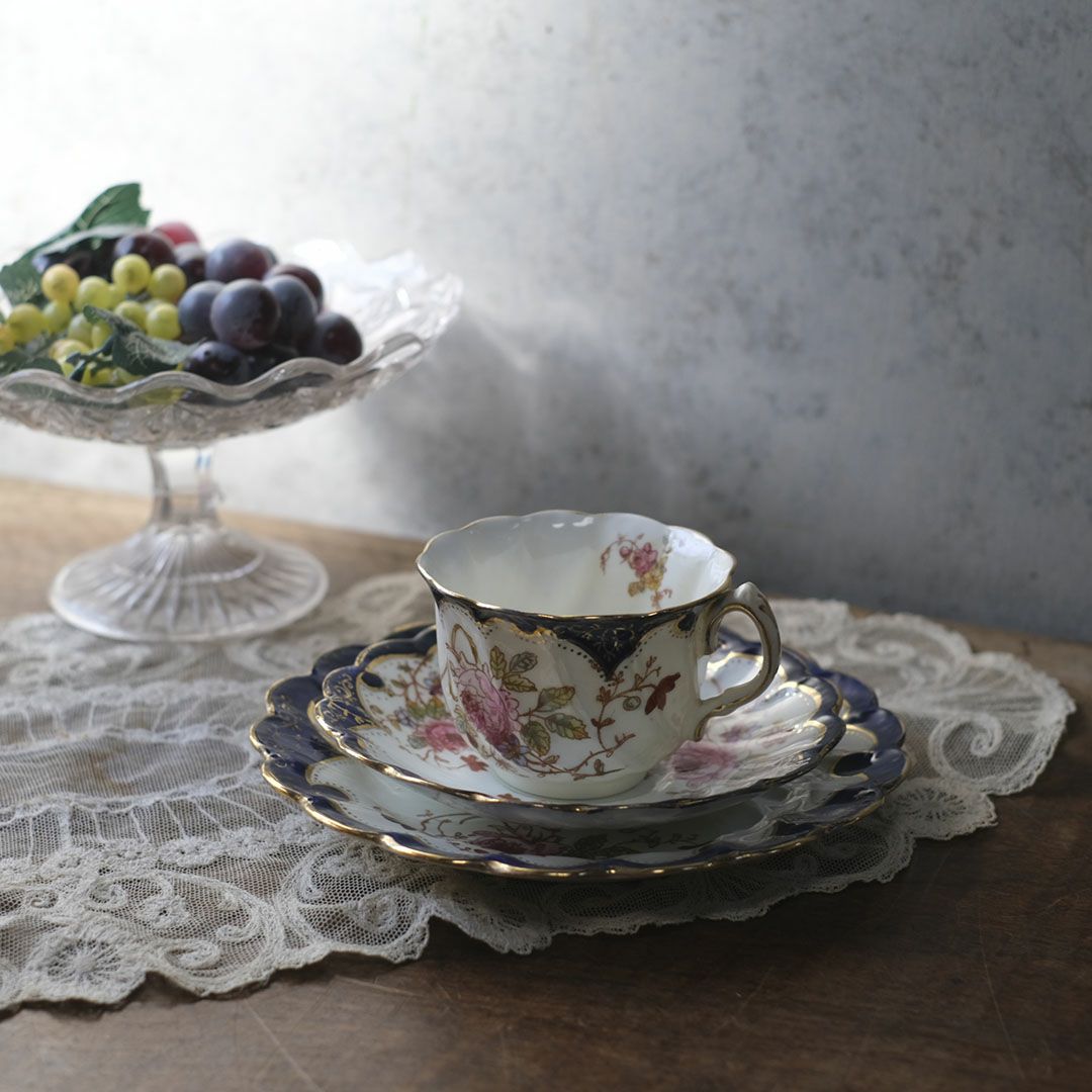 アンティークティーカップトリオ Hammersley (ハマースレイ) Dresden