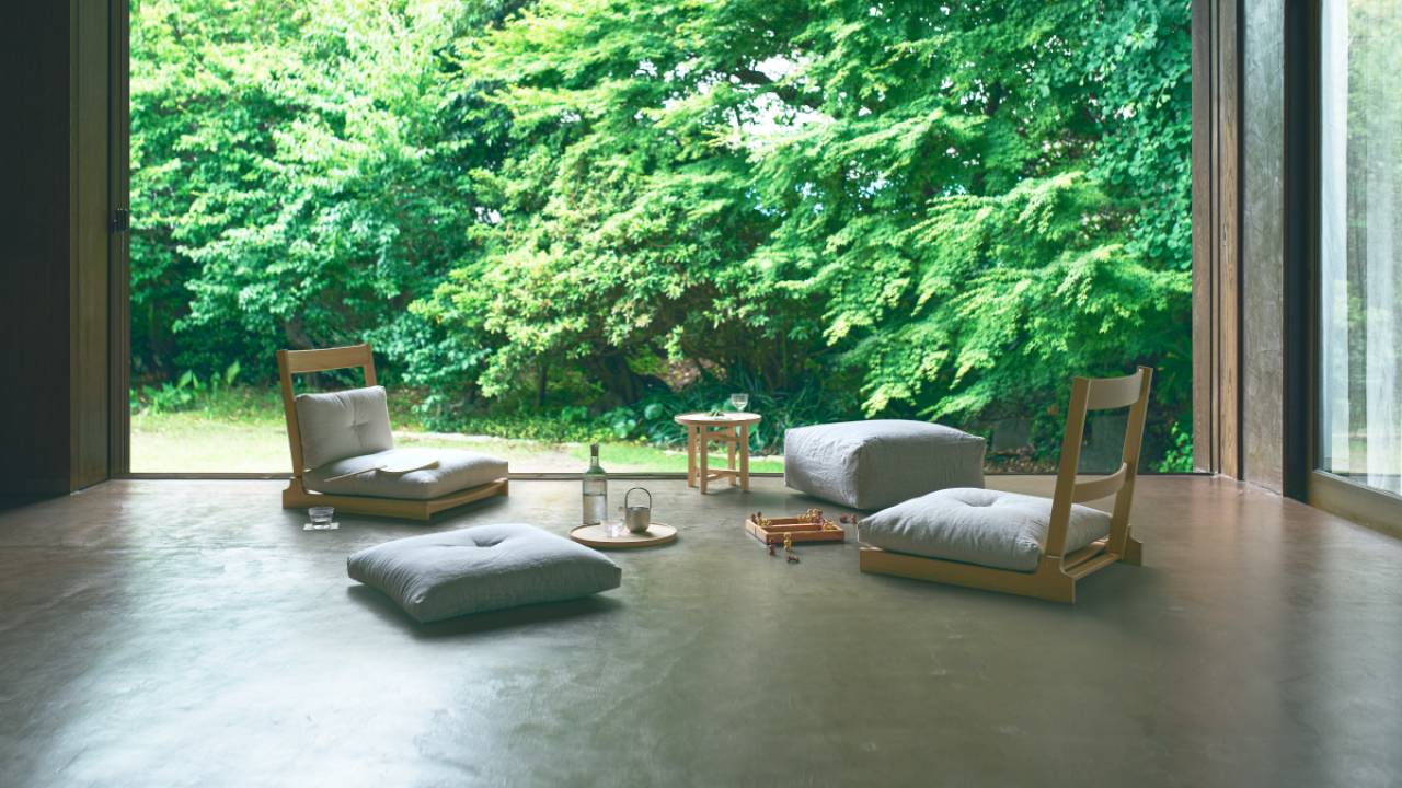 座椅子のある暮らし。奈良の老舗・中川政七商店がカリモク家具と協業