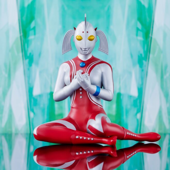 ムキムキじゃないか！「ウルトラの父」の圧倒的な筋肉美にフォーカス