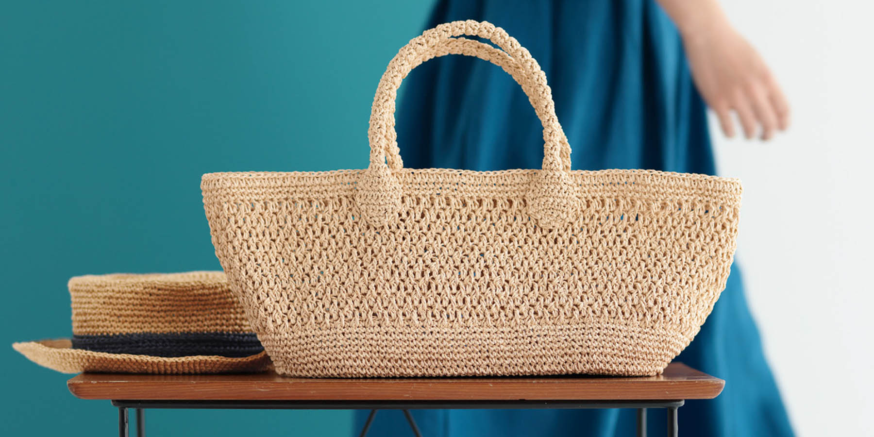 しずく堂の編み物こものカレンダー】より「ラフィア風の糸で編む夏の