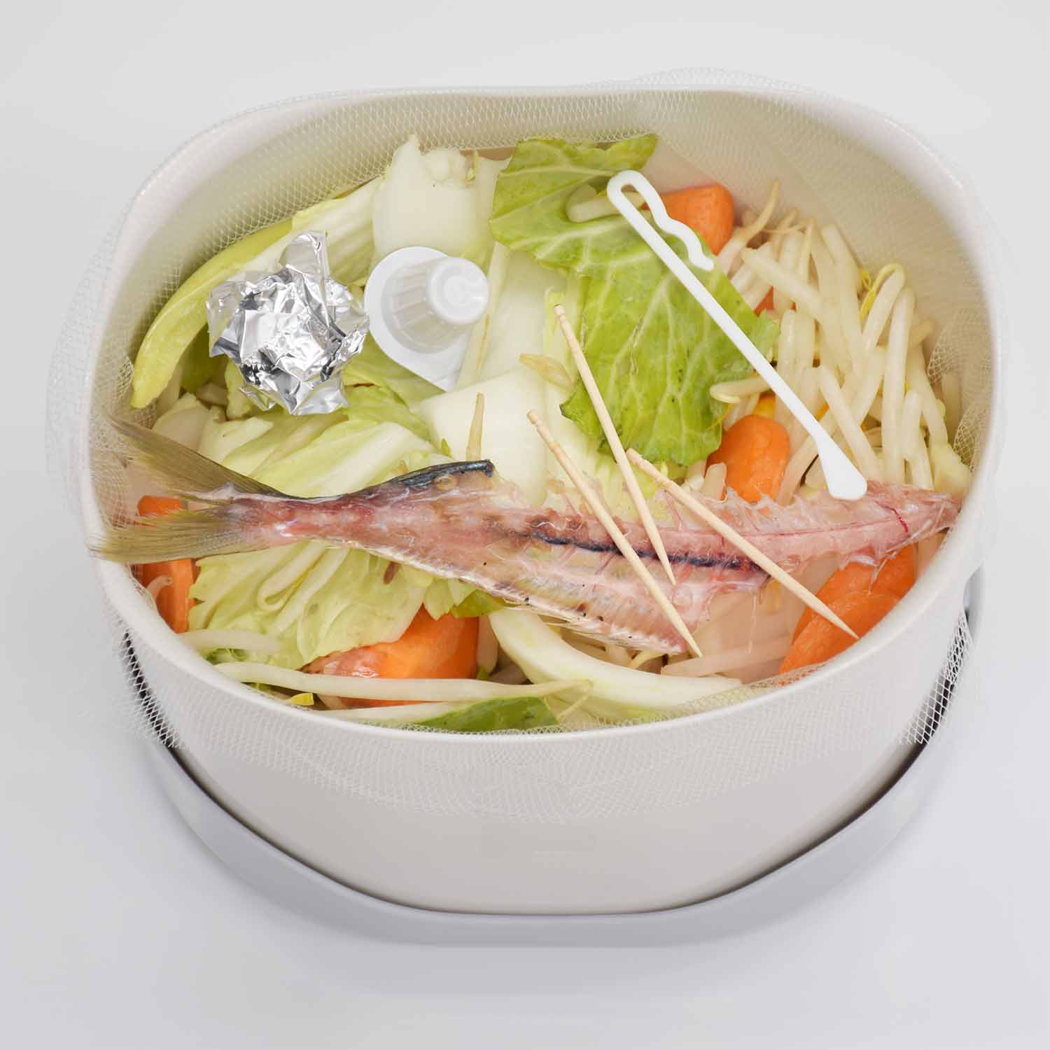 もう悩まない生ごみ問題！コンパクトな生ごみ処理機「パリパリキューブ