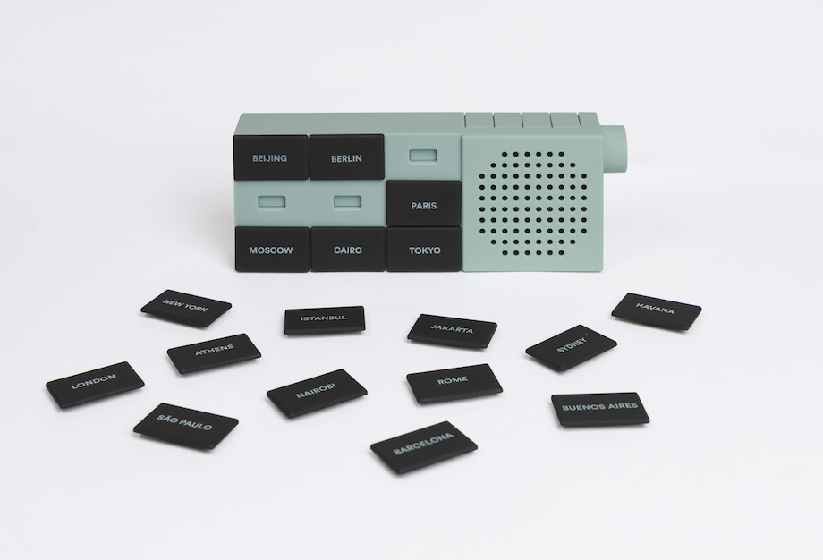 世界18都市のラジオ放送が聴けてボタンもカスタマイズできるbluetooth