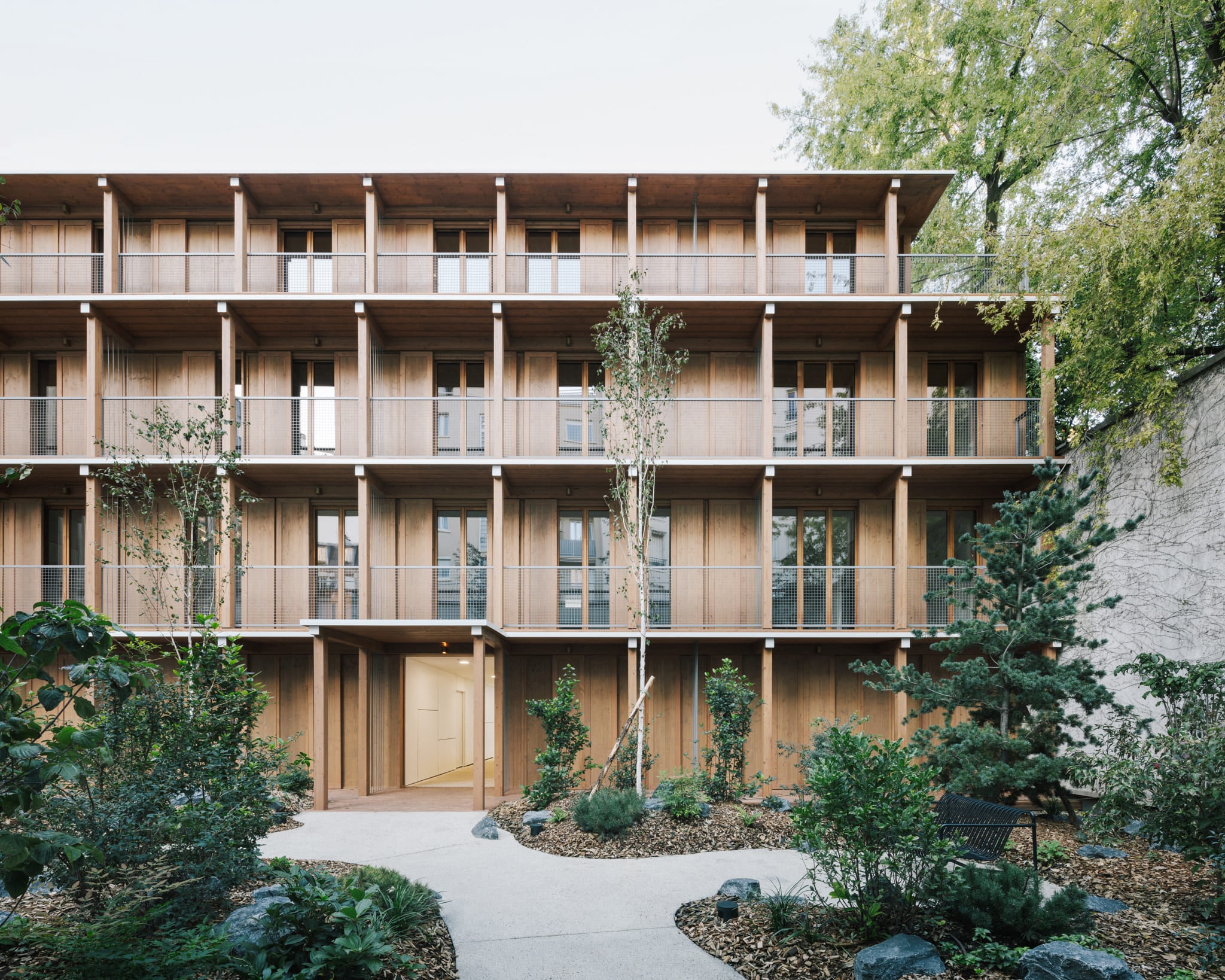 パリの通りから垣間見る和のエッセンス、Paris XII Apartments / MARS