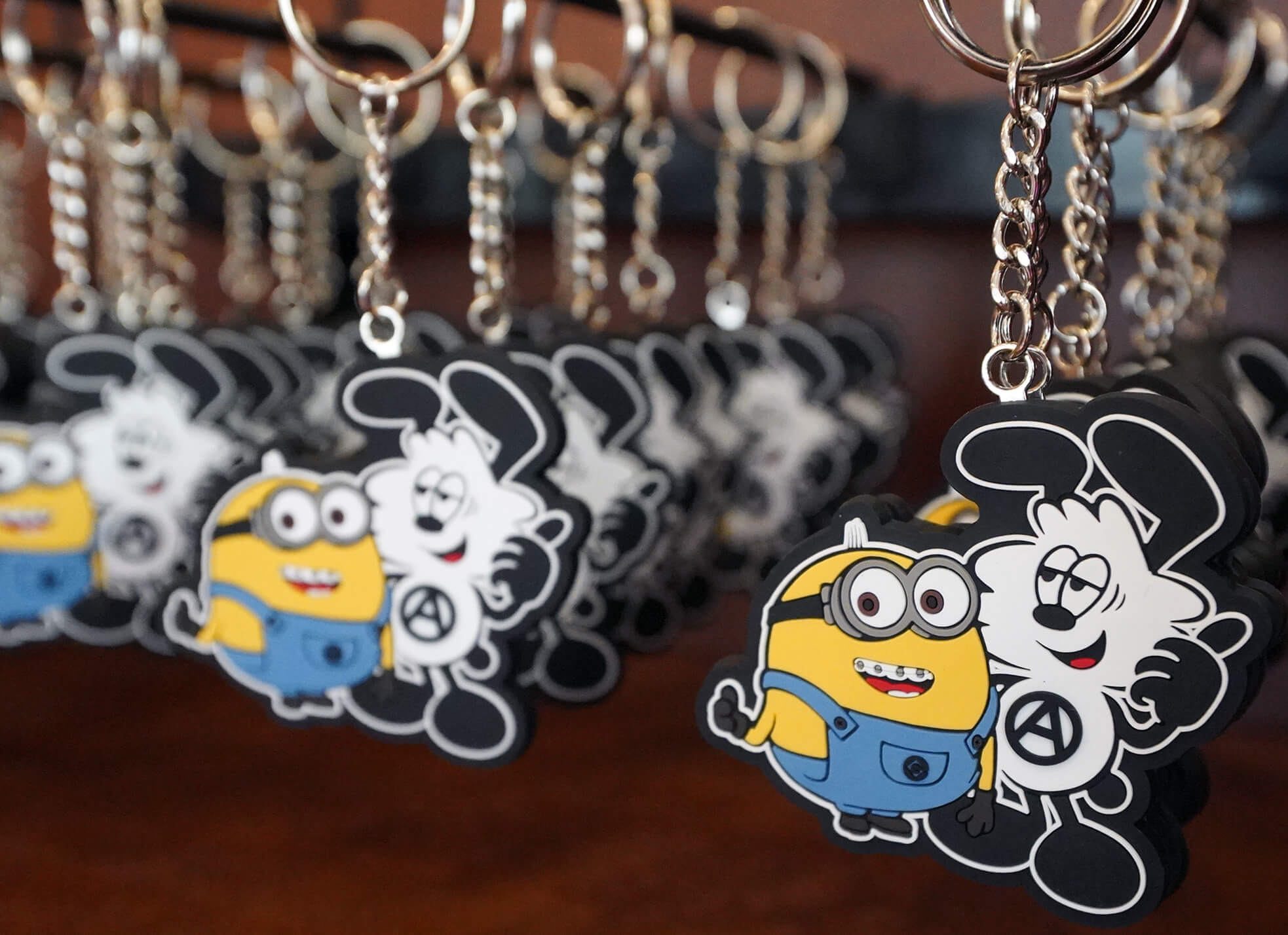 1日限定グリーティングも USJ×ミニオン×Vickコラボグッズ先行発売