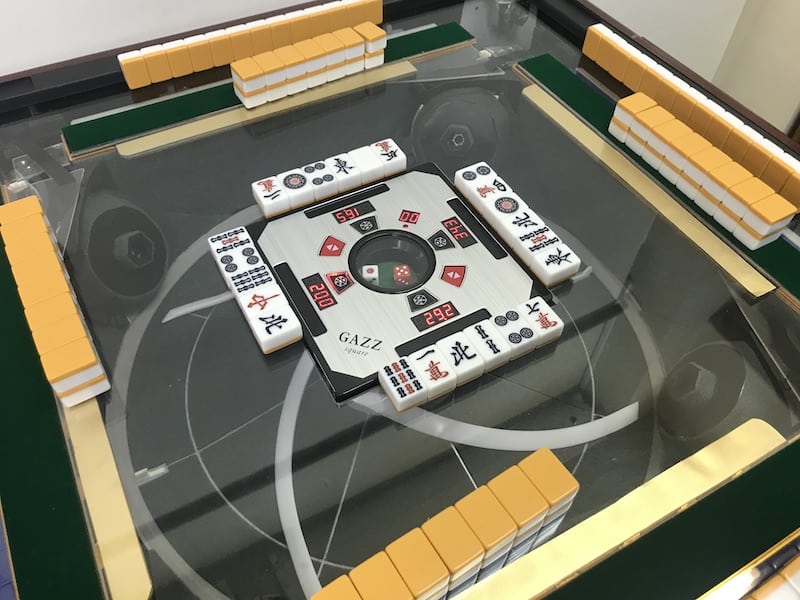 噂のアレ！】アジャスト社さんからスケルトンGAZZ（全自動麻雀卓）が出