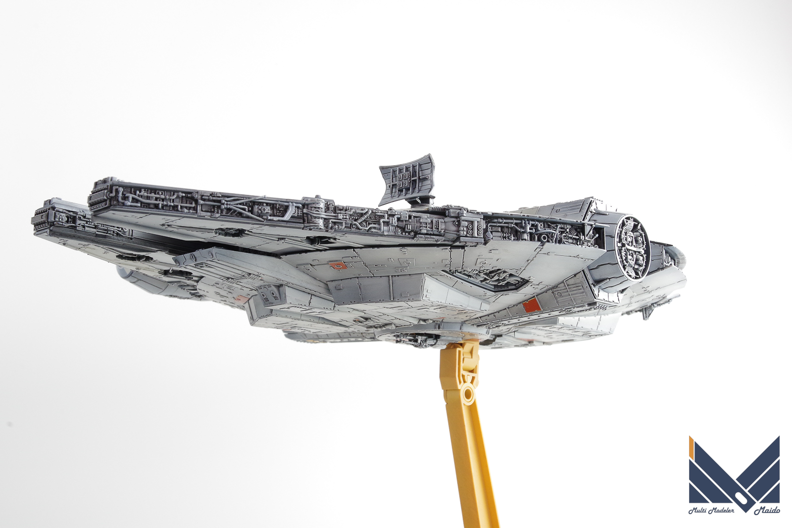 バンダイ 1/144ミレニアム・ファルコン（フォースの覚醒）BANDAI