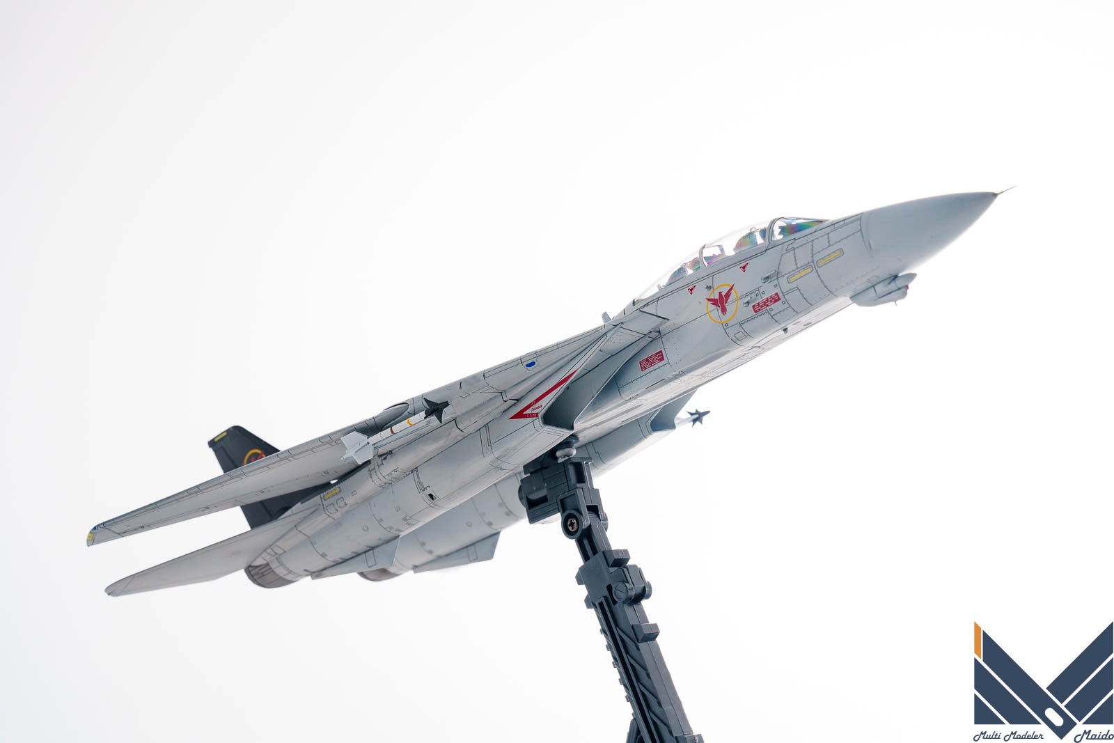 トップガンマーヴェリック 1/72 F-14A 謎国仕様 完成品 アカデミー