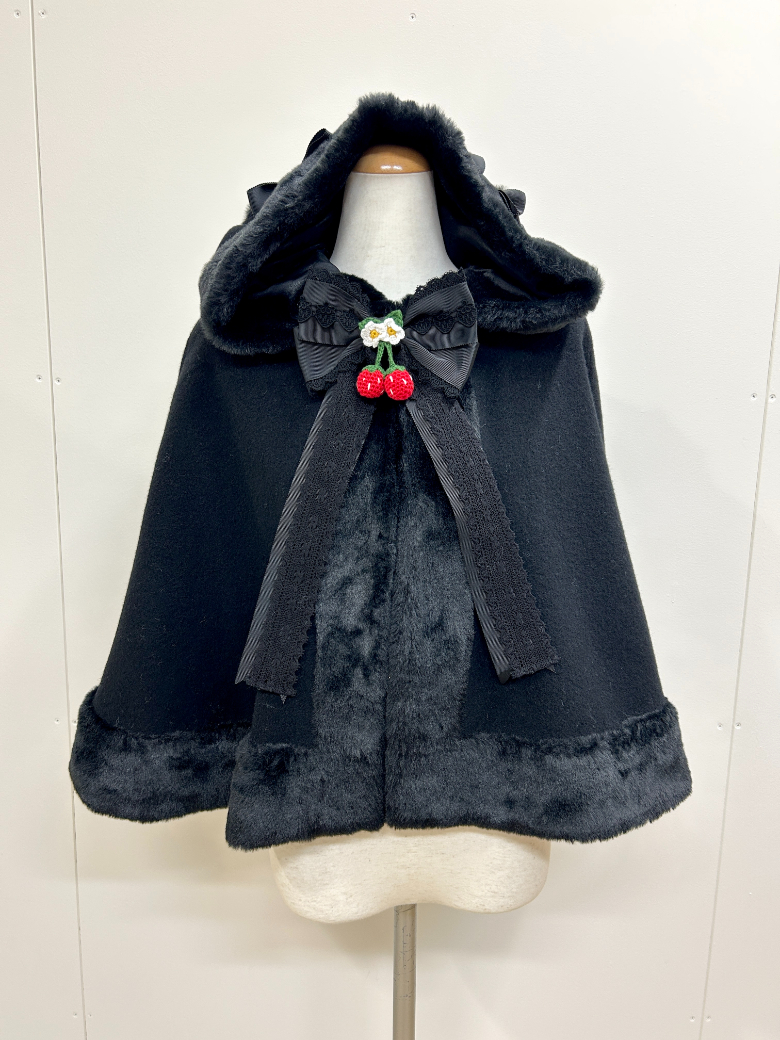 BABY,THE STARS SHINE BRIGHT ゆらゆらいちごのうさみみファーケープ