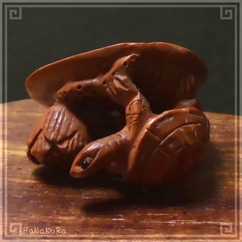 つげ 根付け 木彫り 彫刻 275 蓮の上の亀 カメ | 木彫り根付け,つげ