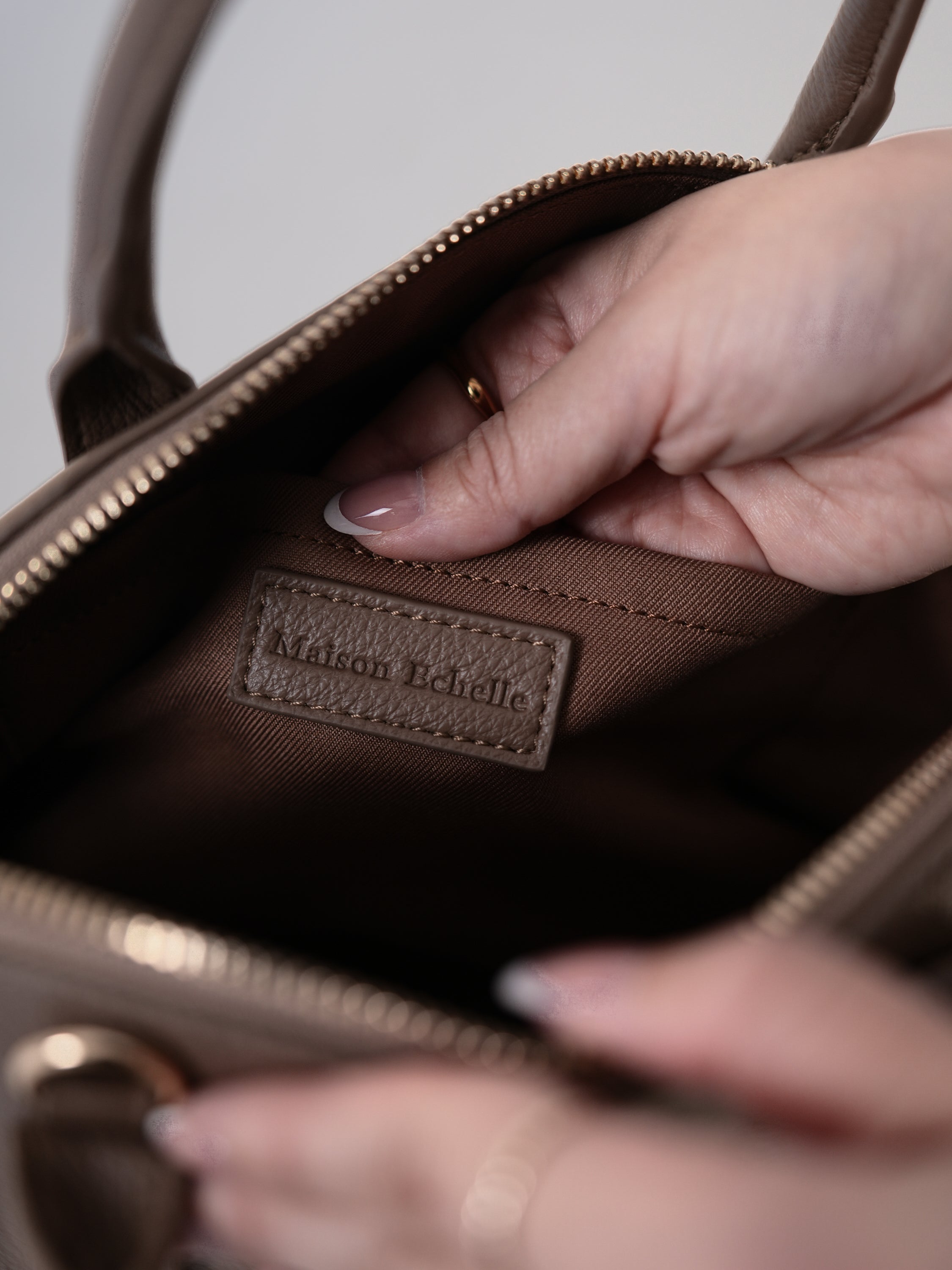 2WAYエコレザーミドルボストンバッグ【リサイクルポリエステル