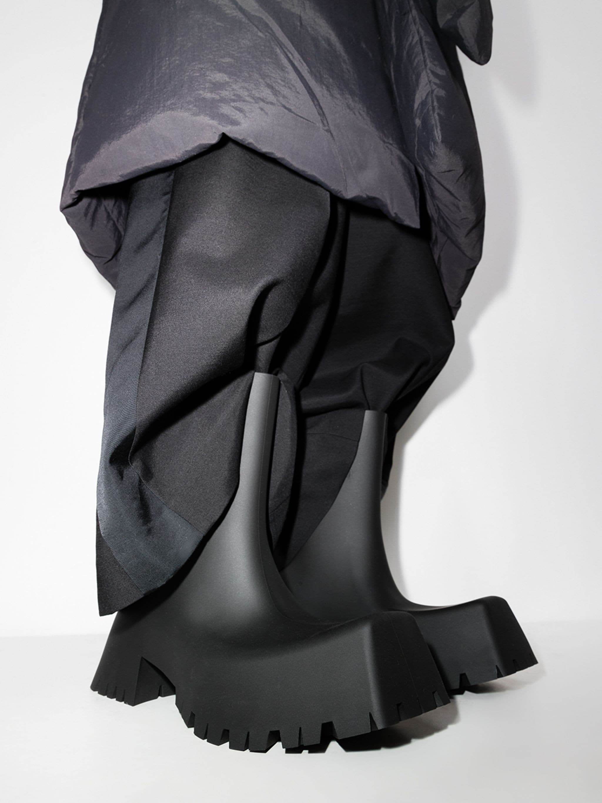 BALENCIAGA Trooper Block Heel Rubber Boots Black – MAISONDEFASHION.COM