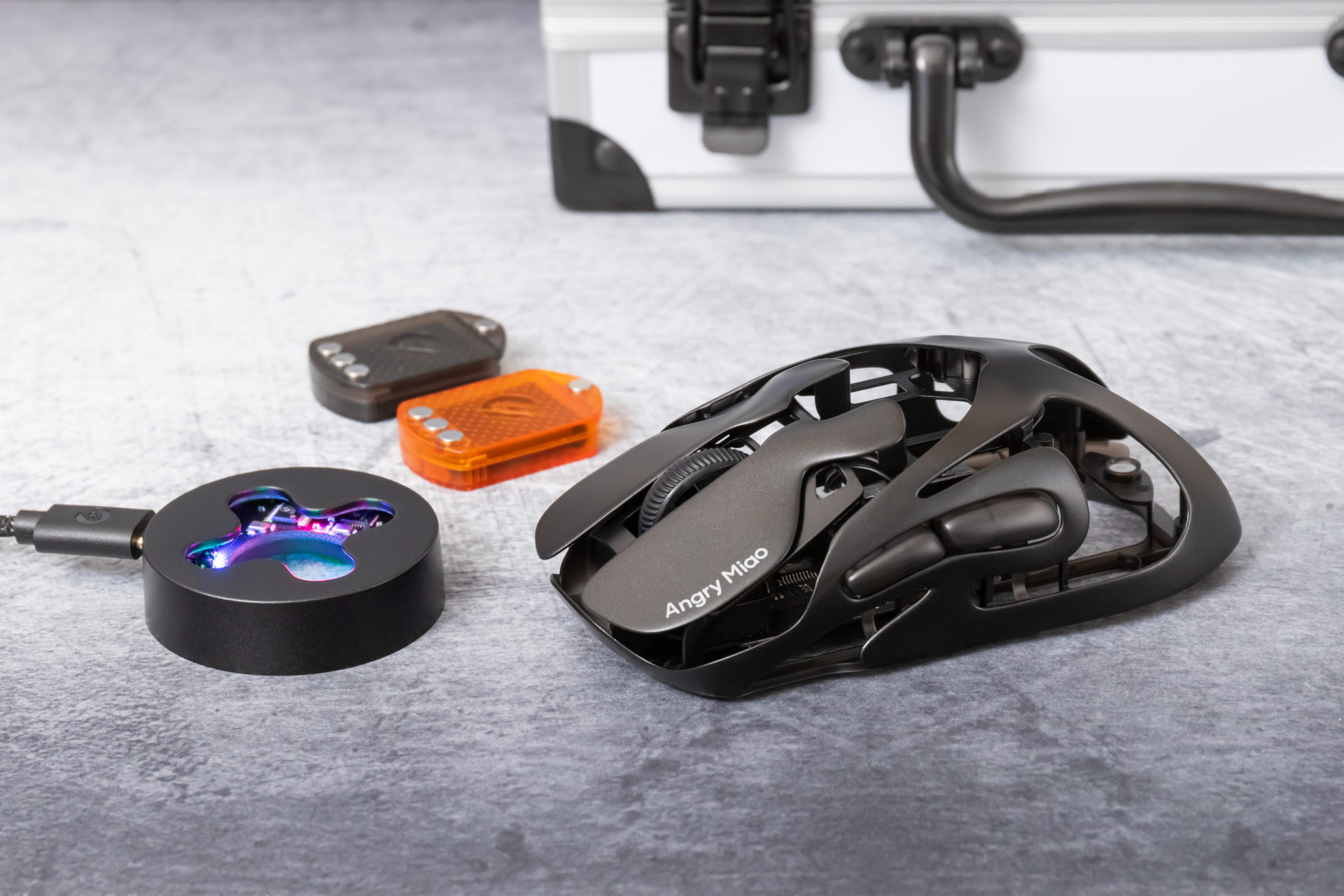 一般販売開始】バッテリーをリロード!? AM Infinity Mouse “無限に