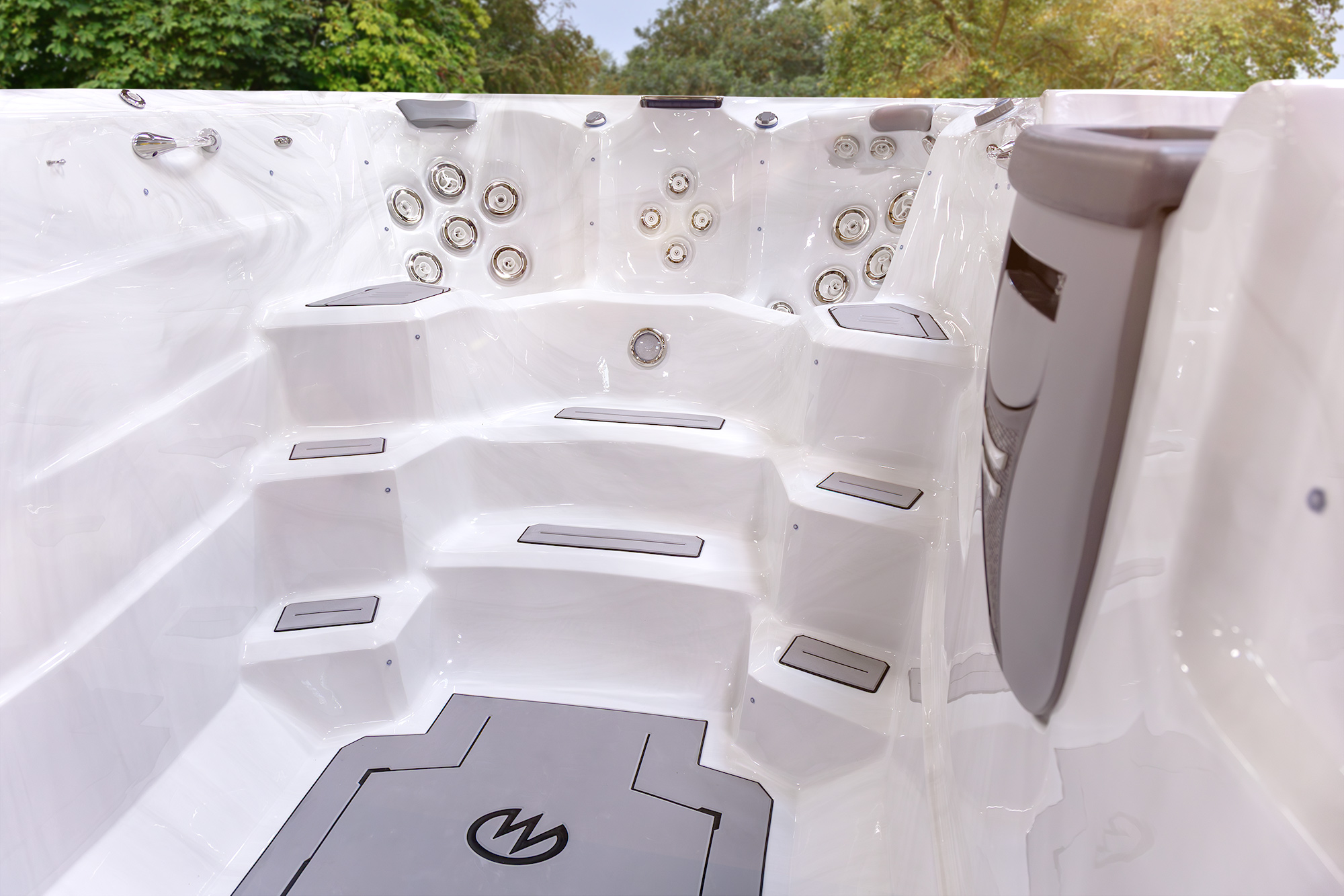 H2X Trainer 19 Endless Swim Pool - Master Spas UAE