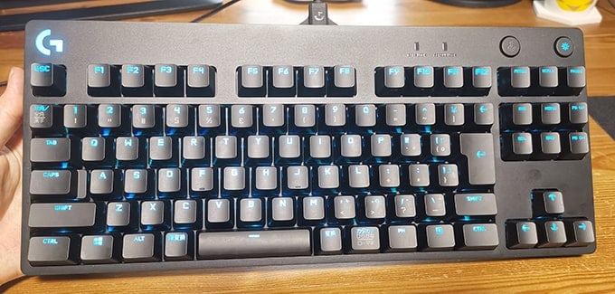 Logicool G PRO X レビュー】サクサク爽快な青軸！最強に使いやすい