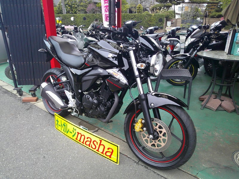 ご成約済】超希少の丸目ヘッドライト仕様のジクサー150が中古バイク