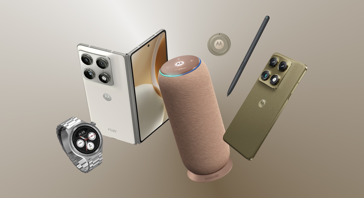 モトローラはサムスンに対抗するため「大型折りたたみ式」のRazr Fold