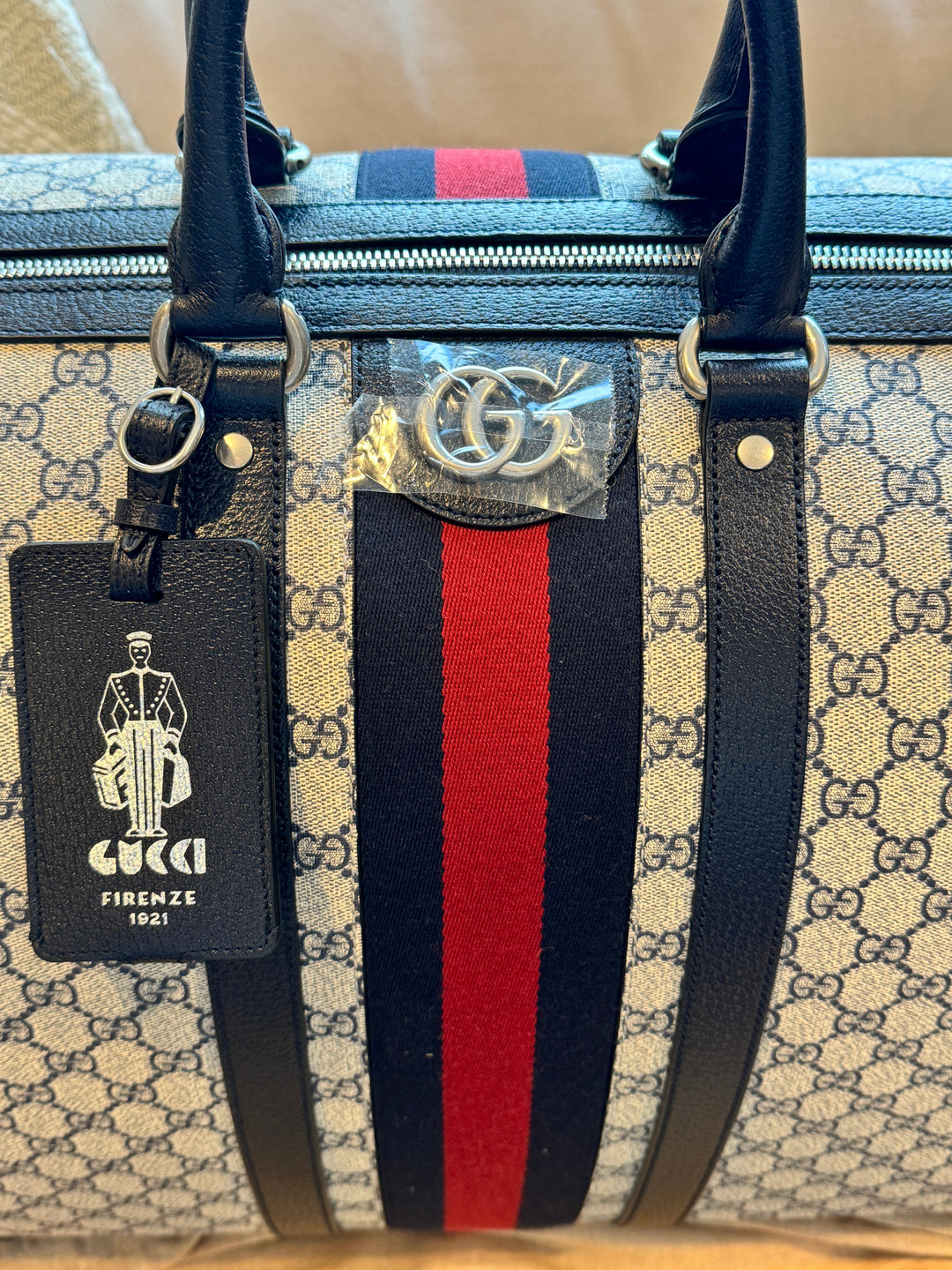Gucci Savoy Supreme Maxi Duffle Navy – Mautto