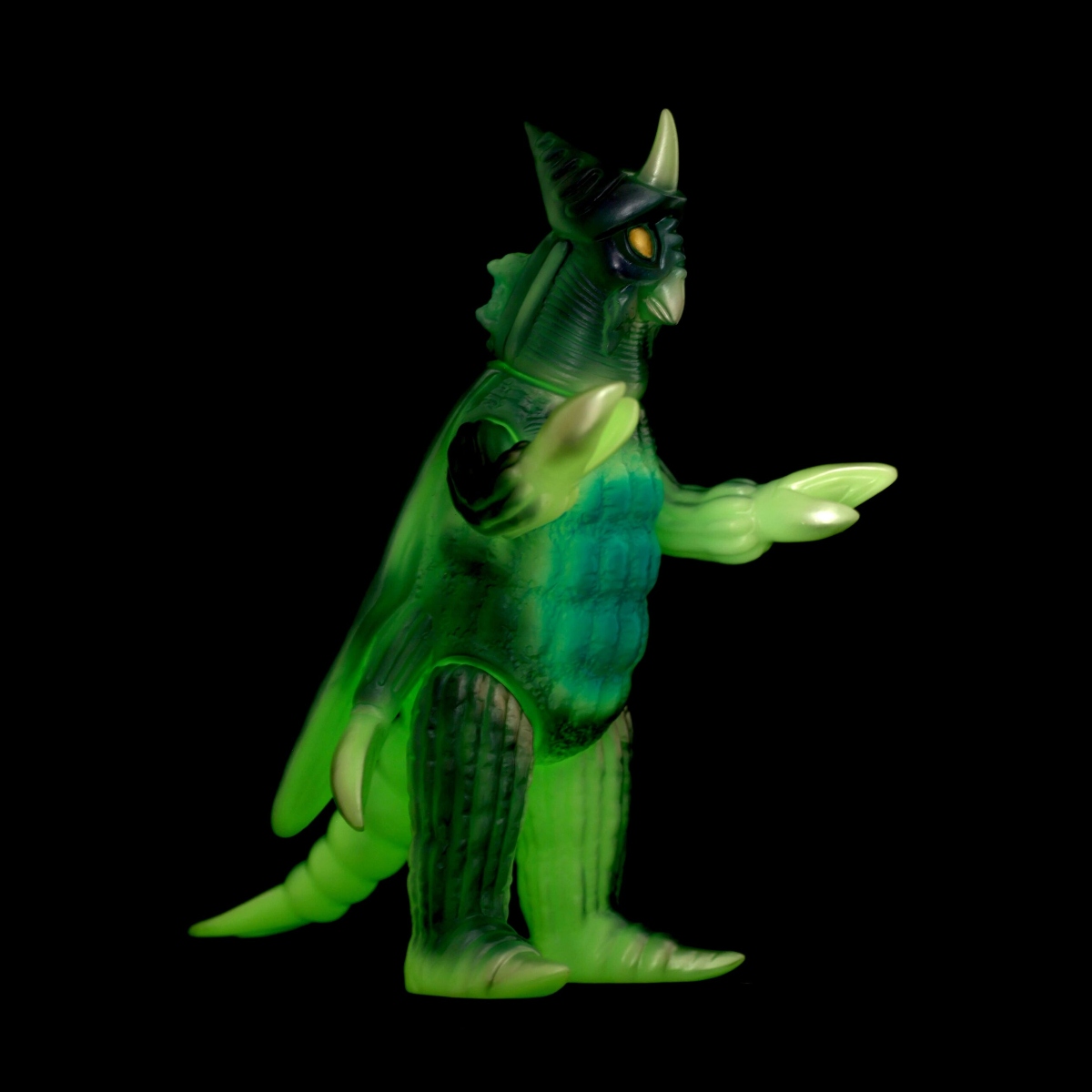 ブルマァク ウルトラマンA ホタルンガ(蓄光) ソフビアイランド限定