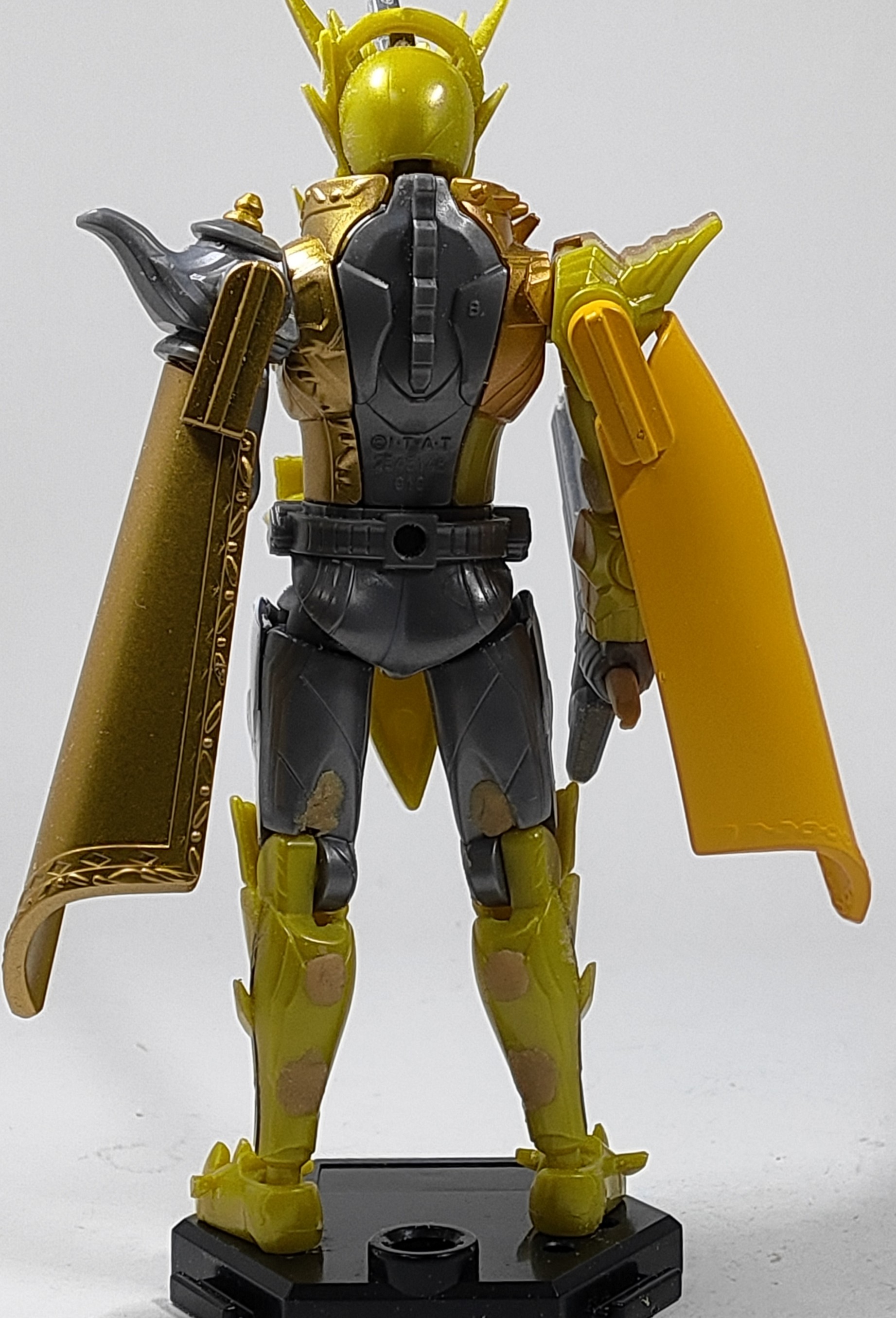 装動 仮面ライダーエスパーダ ゴールデンアランジーナと仮面ライダー