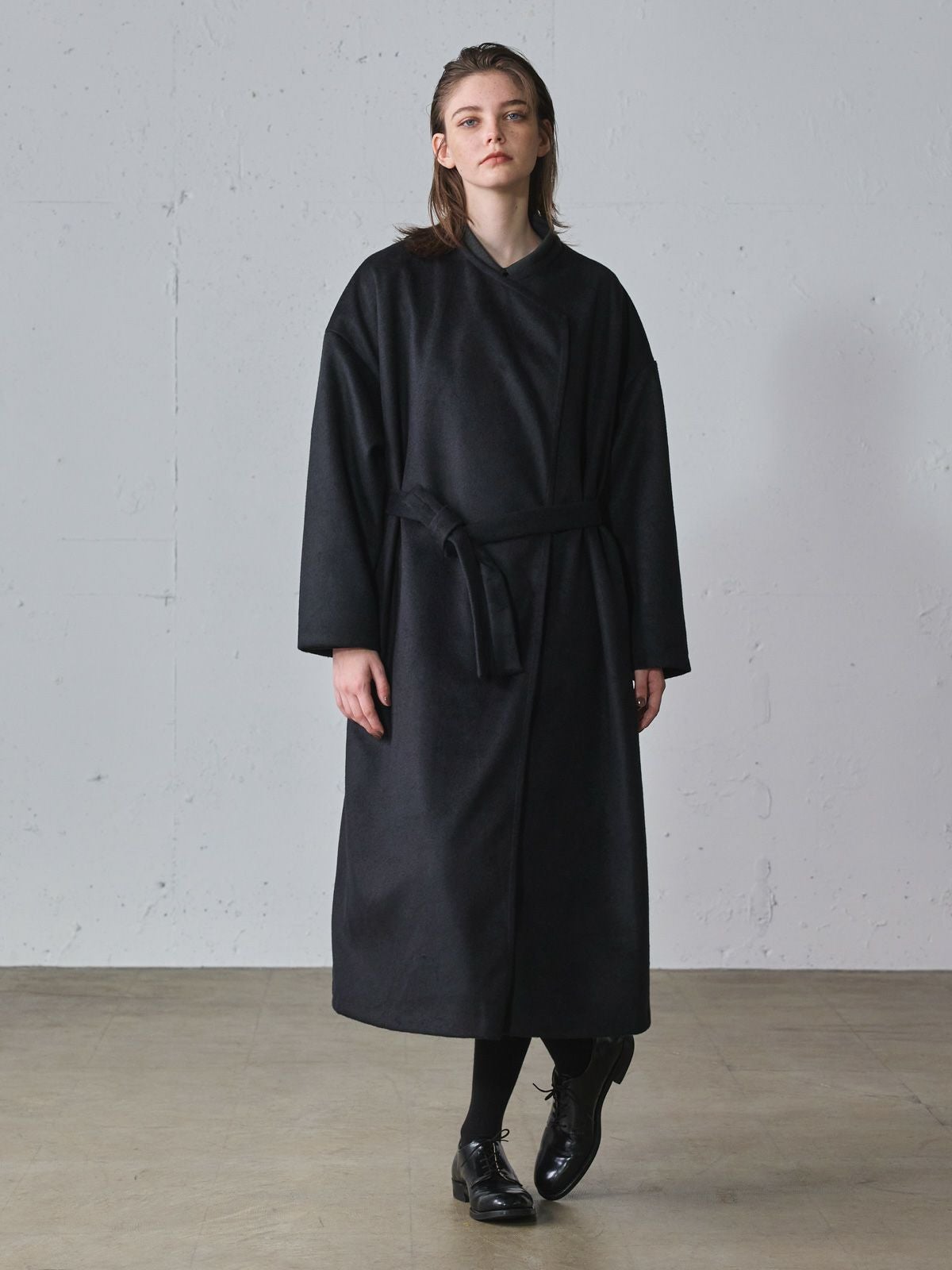MIDIUMISOLID ベルト付きロングドレープコート｜ MARcourt ONLINE
