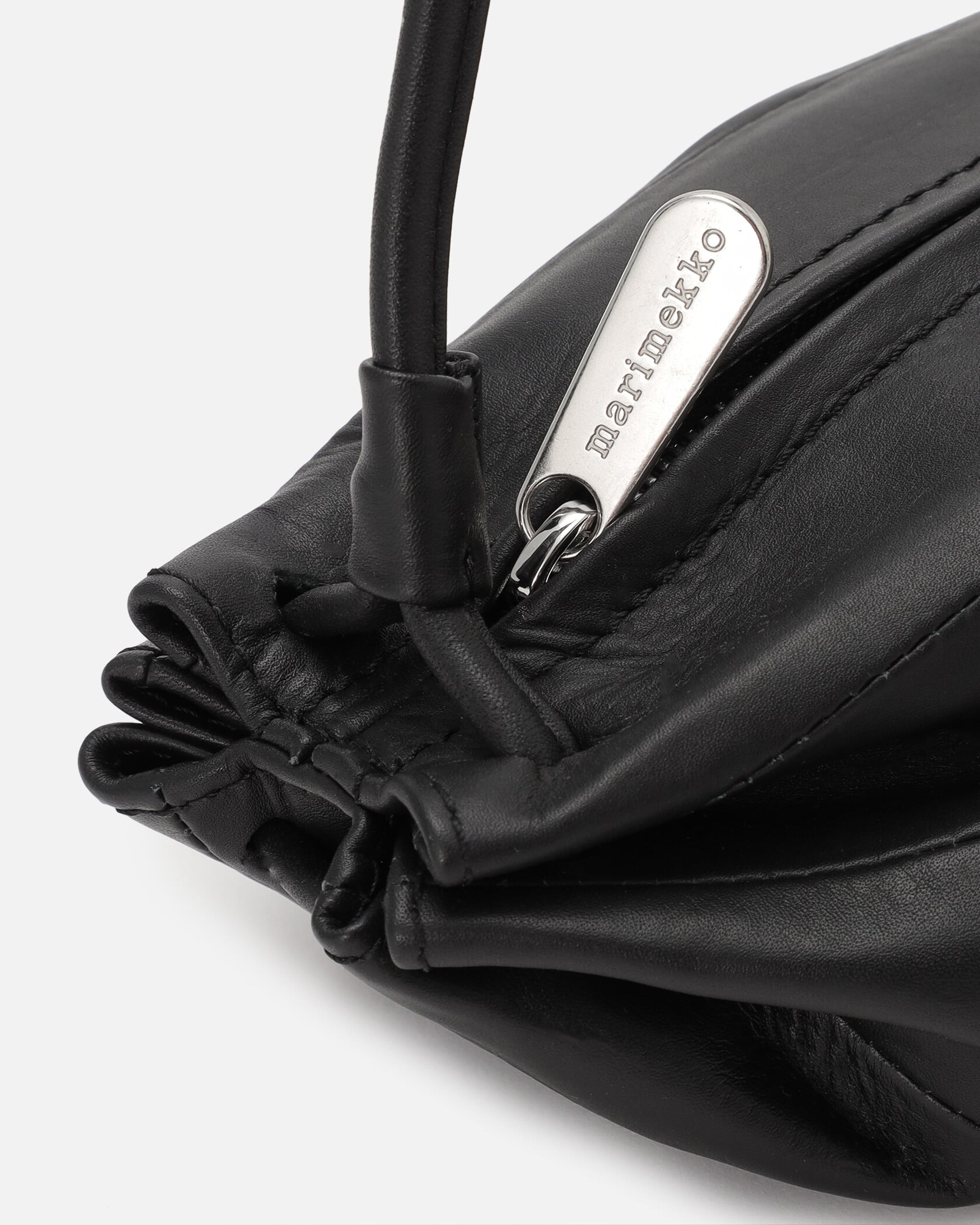 Pikku Karla ショルダーバッグ | レザーバッグ | バッグ | Marimekko