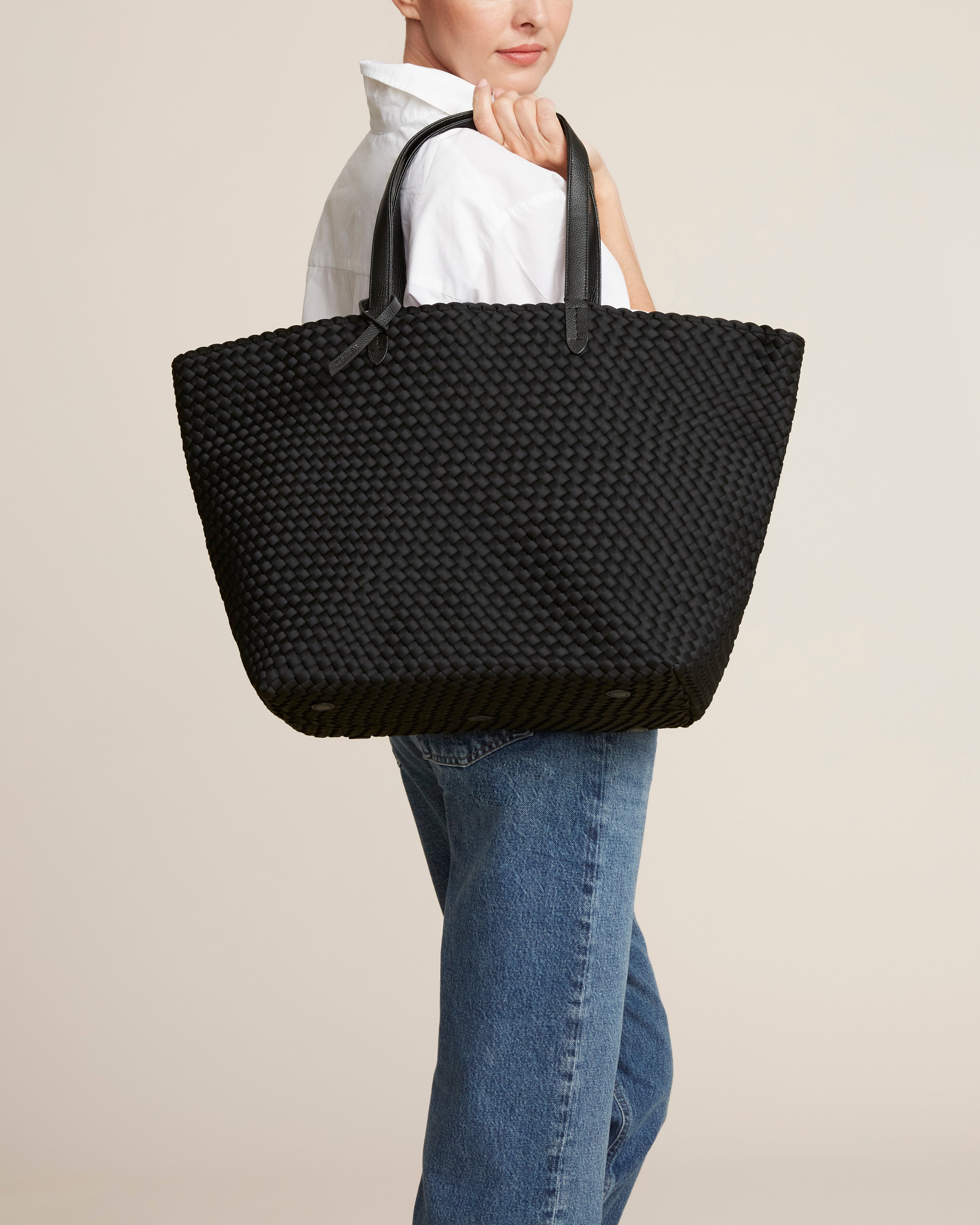 Jetsetter_Large_Tote_Solid_SN3